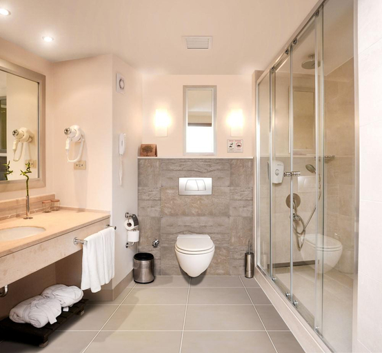 Bathroom, Korumar Hotel Deluxe, Kuşadası
