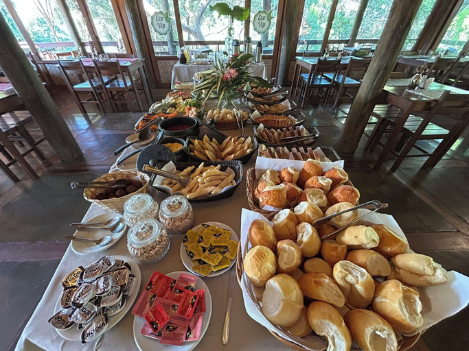 Breakfast meal 3, Pousada Fazenda Monjolos, Santana do Riacho