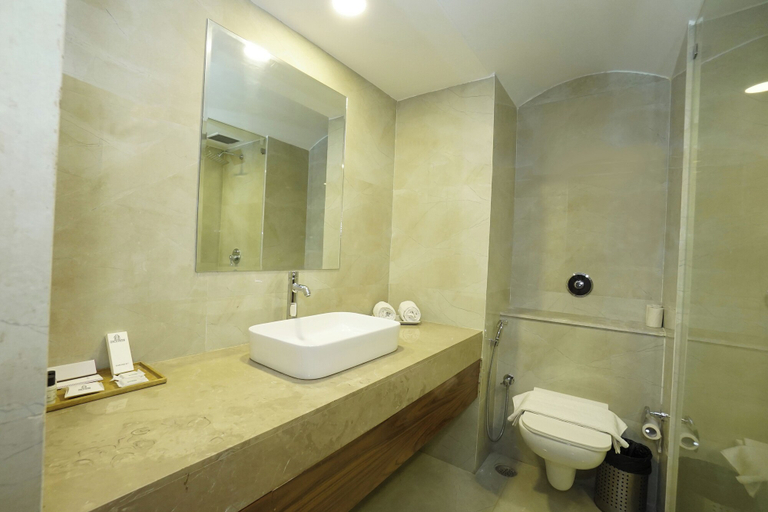 Bathroom 4, Hotel Om Tower & Revolving Restaurant, Jaipur