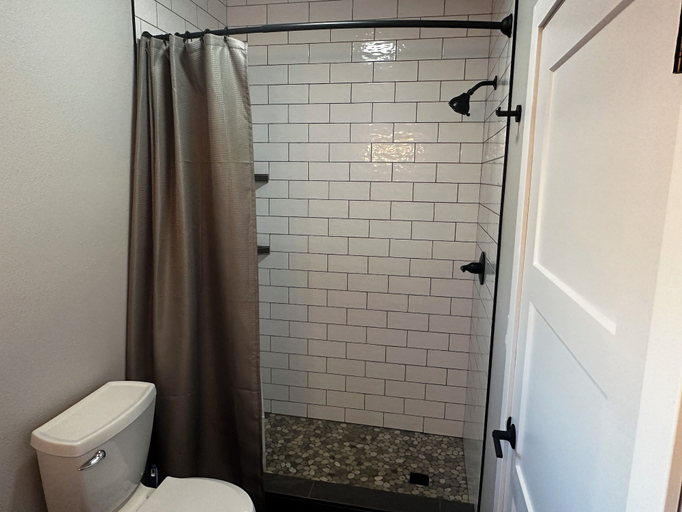 Bathroom 5, Downtown Lofts, Koochiching