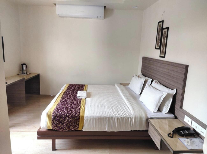 Room 2, Hotel Dwarika Inn, Rajkot
