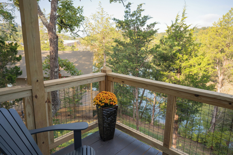 Terrace/patio 5, WYLDSTAY Smoky Mountains, Jefferson
