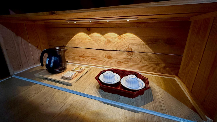 Food & Drinks, Hanok Hanji Gguljam Second House, Jeonju