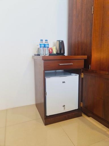 Mini-refrigerator, The Dorwin Heights, K.F.G. & G. Korale