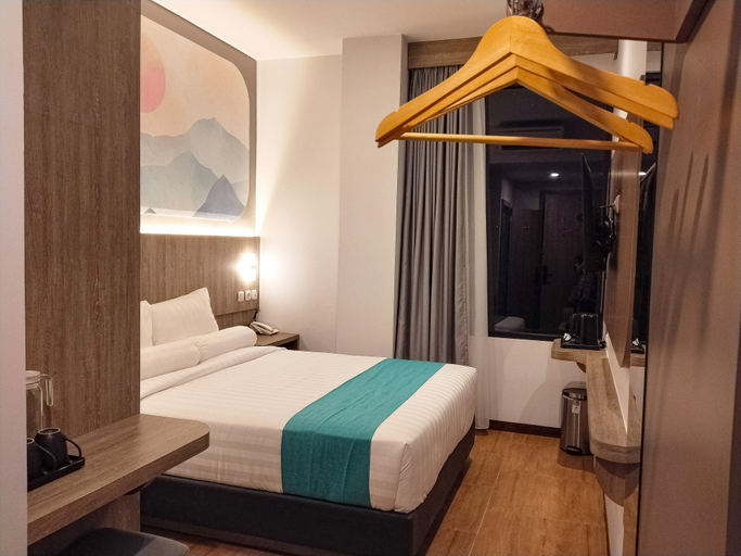 Front One Luxe Hotel Solo Room Type - Superior Queen Room