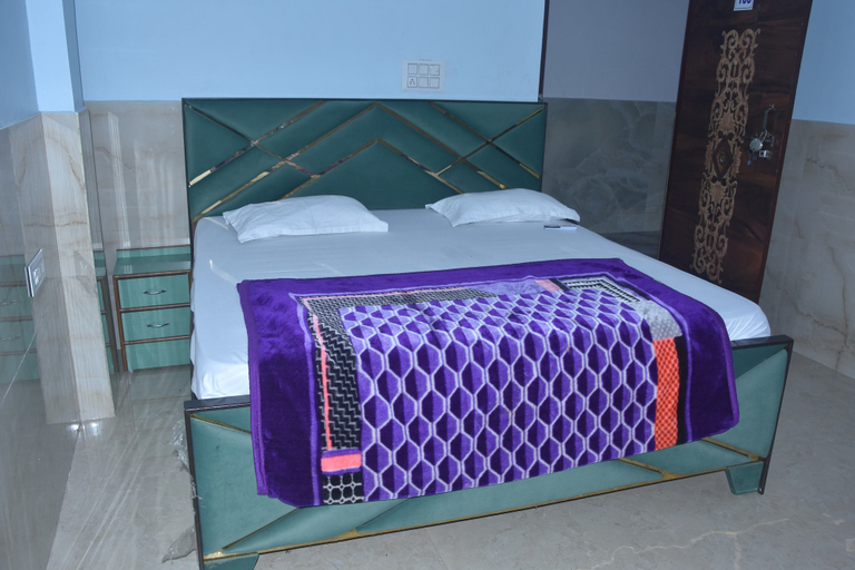Room 2, SKD, Kanpur Nagar