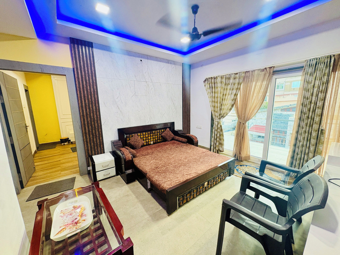 Room 2, Hotel Bay premium Puri, Puri