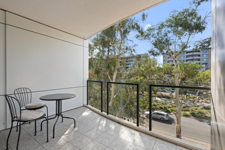 Balcony/terrace, Stylish 1-Bed Apartment with Balcony & Pool Access, Canberra