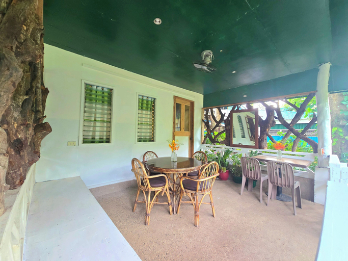 Room 5, Isla Echague, El Nido