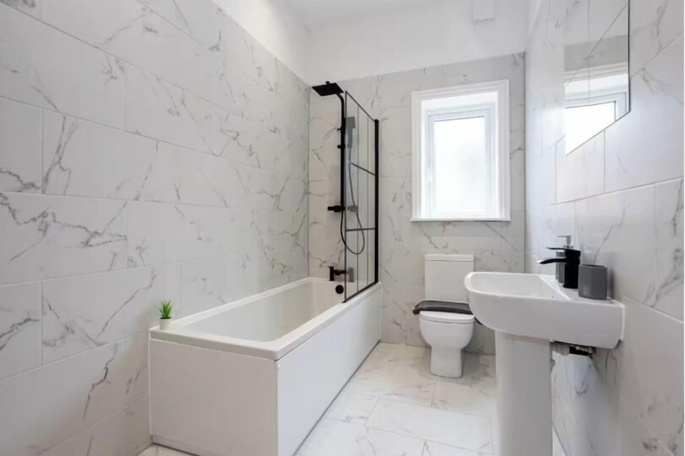 Bathroom 5, Flat 1 15 Longley Road, Salford