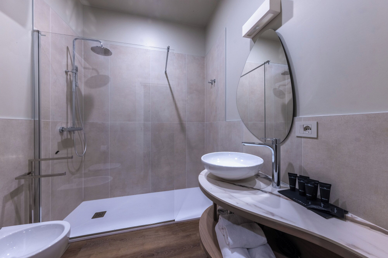 Bathroom 5, Soul of Trento San Martino, Trento