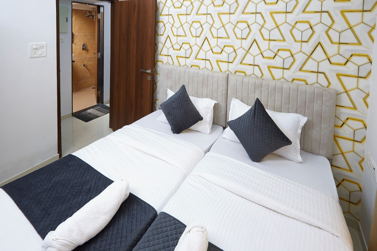 Room 5, Astha Powai Service Apartments, Mumbai Suburban