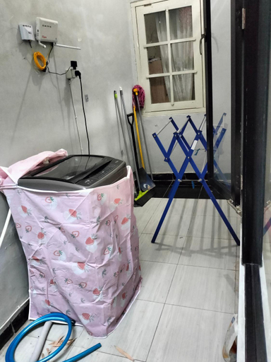 Others 5, Taman Salak Homestay (entire house), Madiun