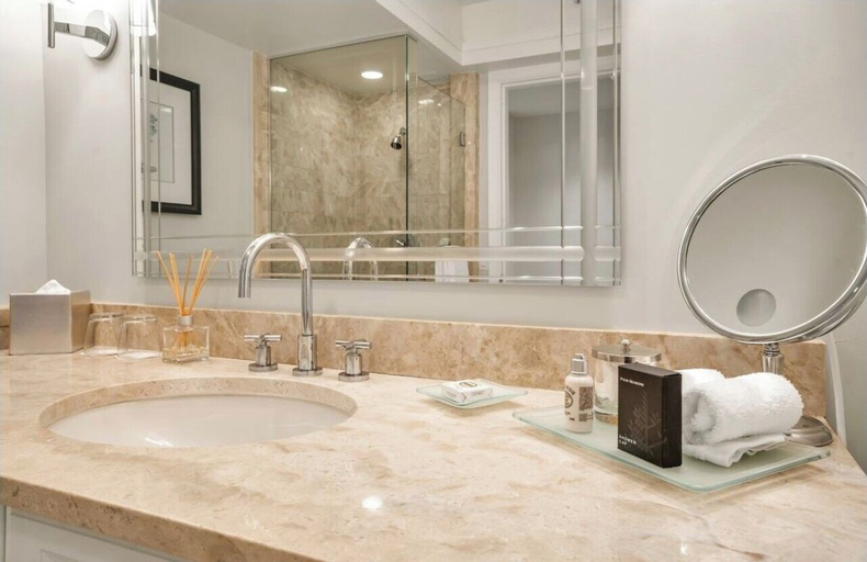 Bathroom 2, Four Seasons hotel 2bedroom suite, Miami-Dade
