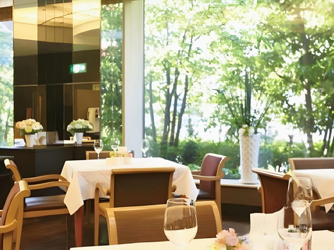 Food & Drinks 5, Cypress Garden Hotel, Nagoya