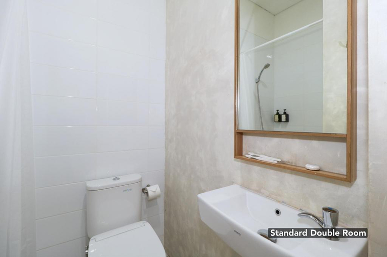 bathroom 9