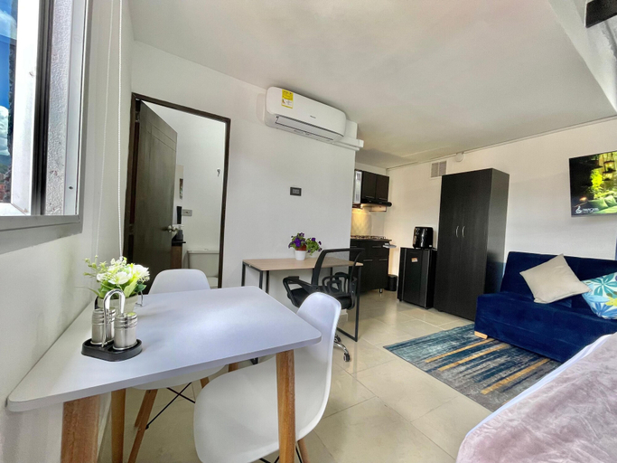 Room 3, Edificio RG33, Medellín