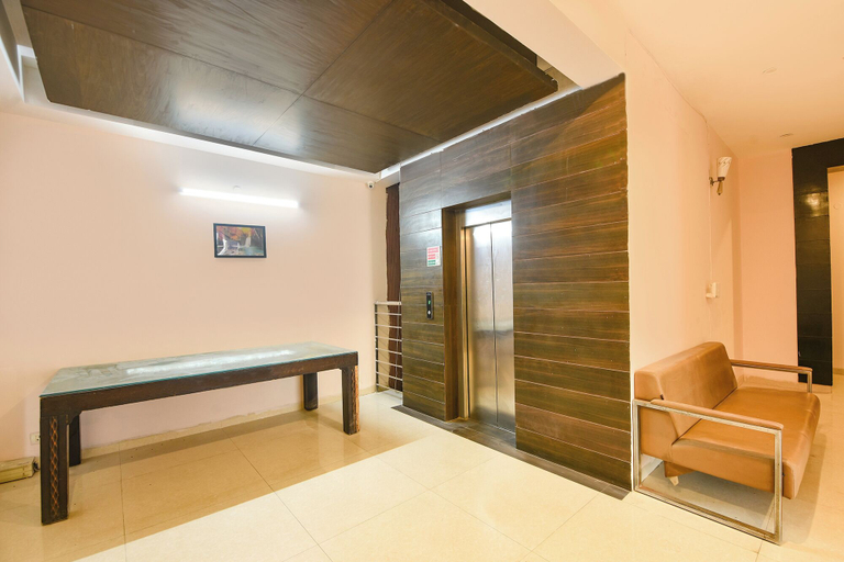 Elevator, Fabhotel X Green Tree, Gurgaon