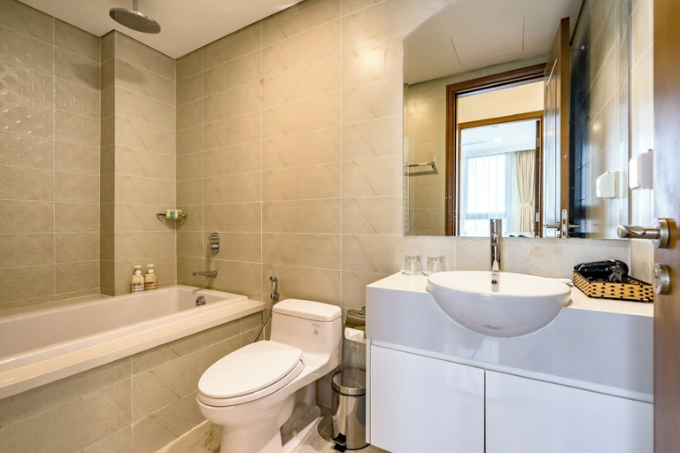 Bathroom 3, Vinhomes Central Park - LandMark Plus, Bình Thạnh