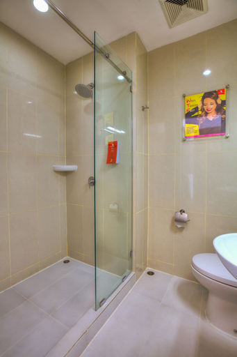 bathroom 11