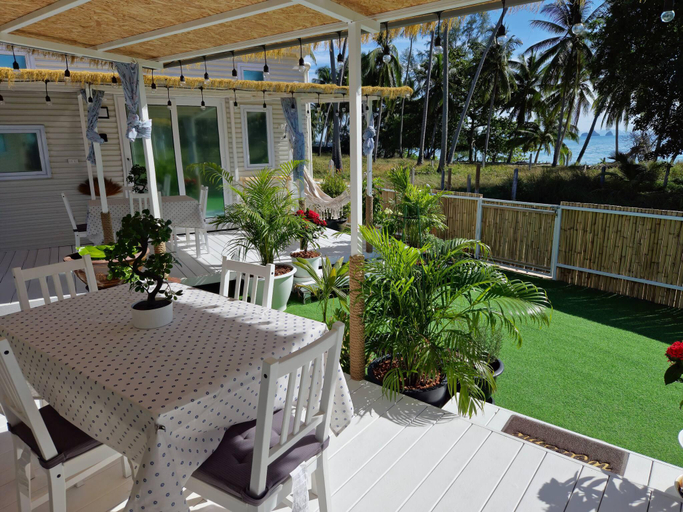 Garden 3, Samui Tiny House villa Glamping Seaview sleeps 8, Ko Samui