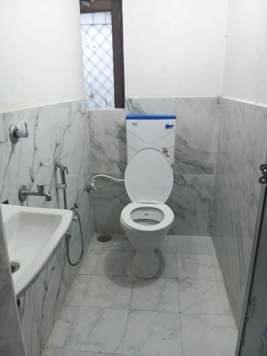 Bathroom 3, Ganesh Pashupatinath inn Gorakhpur, Gorakhpur