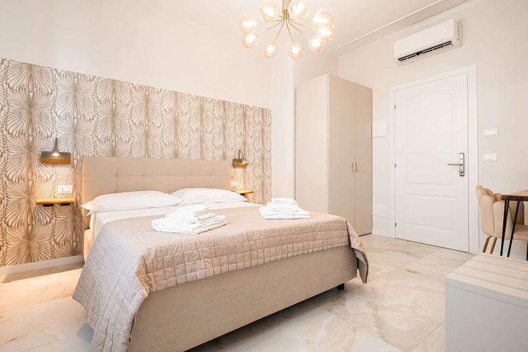 Room 3, Avenue Suites, Bologna
