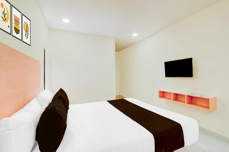 Room 4, Townhouse JP Nagar Miyapur, Ranga Reddy