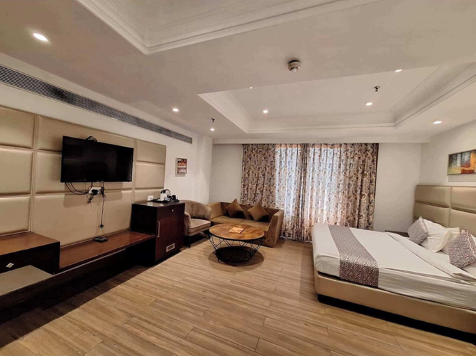 Room 2, BluSalzz Select City Centre near Golden Temple, Amritsar