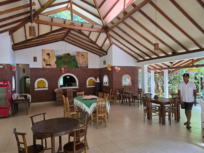 Food & Drinks 3, Eco Pavilion, Dambulla