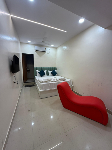 Room 4, Hotel Elite Stay - Mahalunge Pune, Pune
