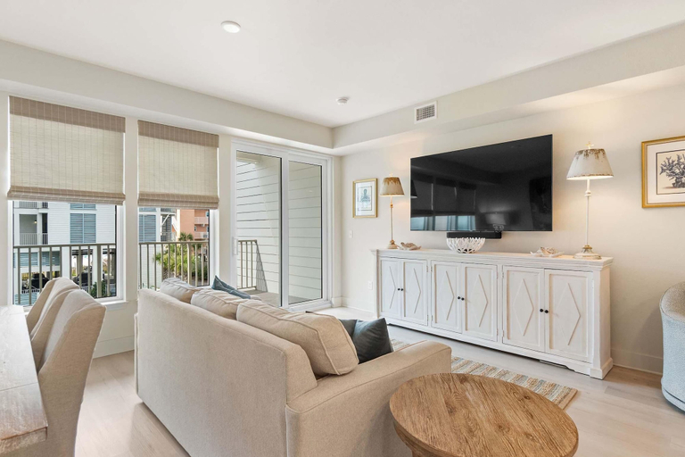 Living area 2, Sea Glass 216, Baldwin