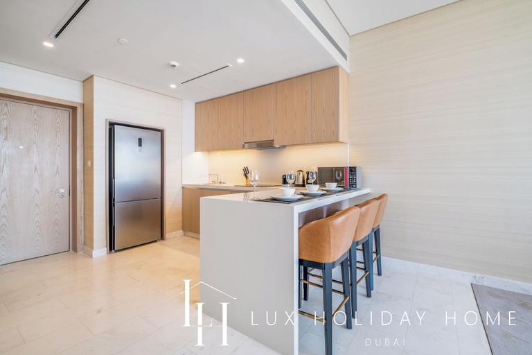 Others 5, LUX Iconic Views at Palm Tower Suite 5, Dubai