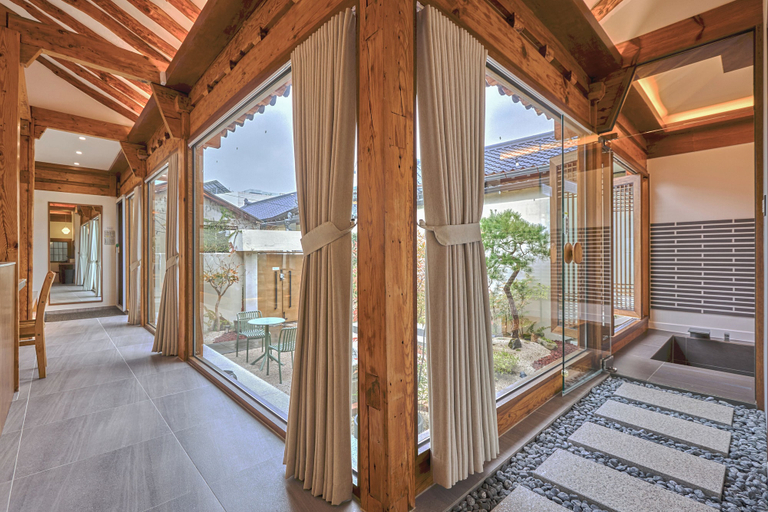 Bathroom 1, Soyeonjung, Andong