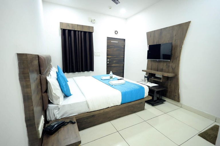 Room 3, Hotel Season, Ahmadabad