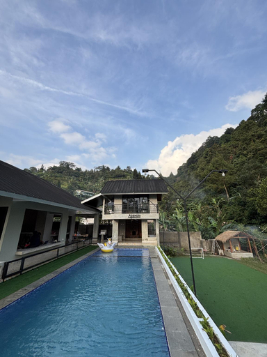 Sport & Beauty, Villa Adendri Riverhills, Bogor