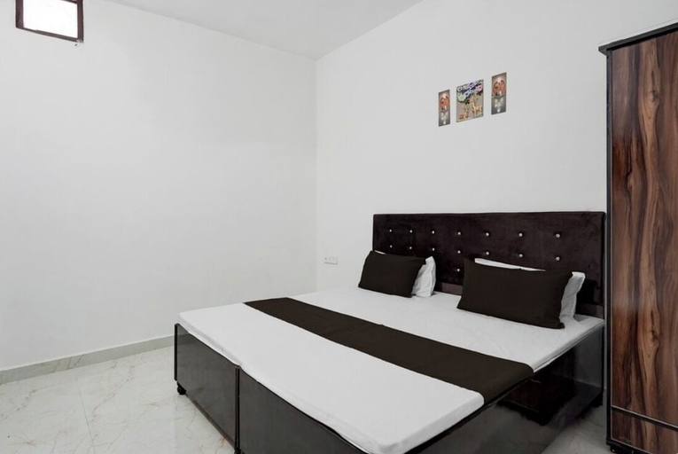 Room 3, BLOOM STAY, Amritsar
