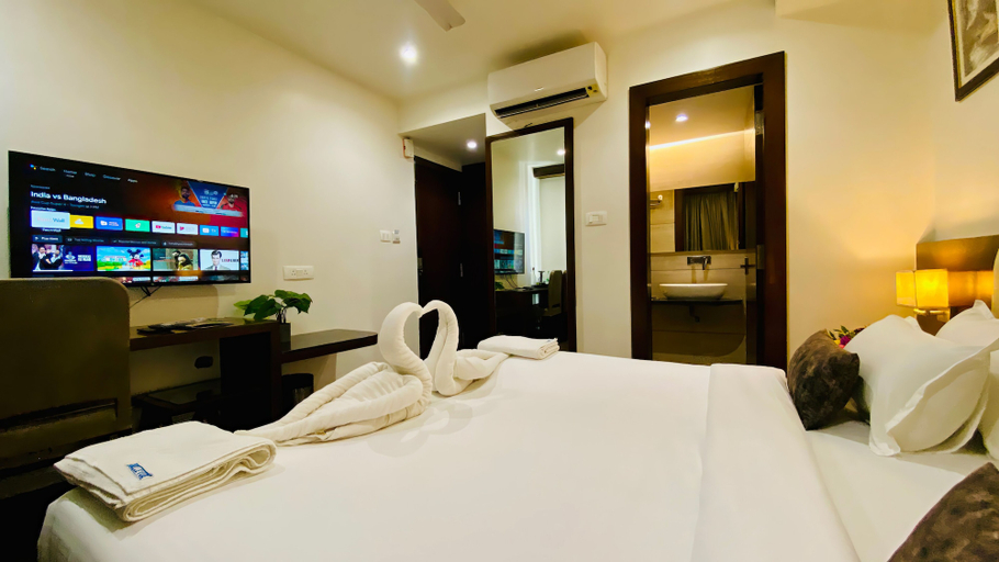 Television 2, Hotel The Bellevue, Indore