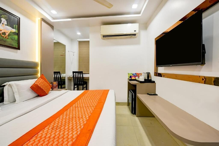 Room 5, Bhartiya Guest House-Paharganj-NDLS, Delhi