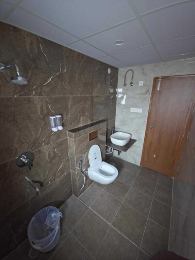 Bathroom 5, Broadway Inn, Mysore