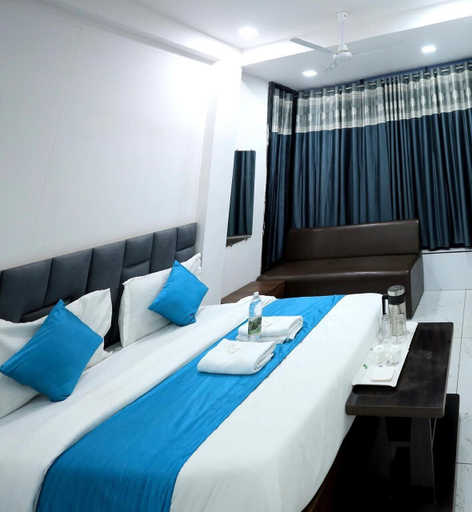 Room 2, Hotel Season, Ahmadabad