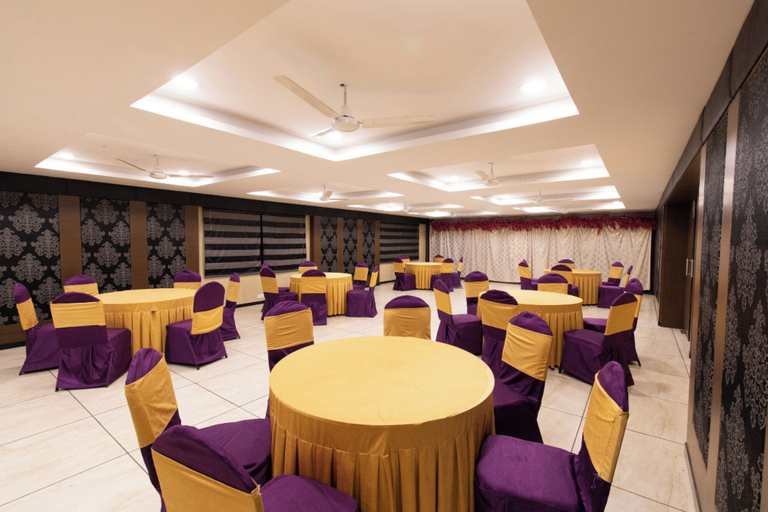 Restaurant, Hotel P Palace Ujjain, Ujjain