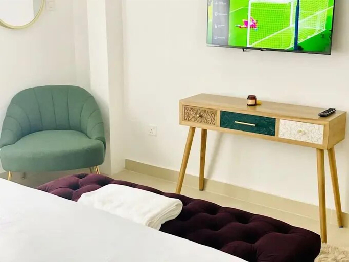 Room 4, 1677 Mayfair Apartment, Eti-Osa