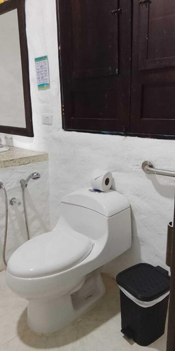 Bathroom 2, finca hotel los nogales, Quimbaya