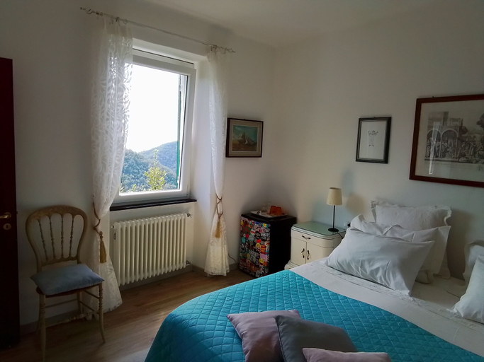 Bedroom 3, ANITA B&B, Genova