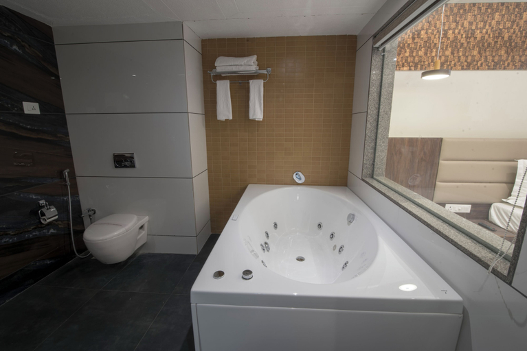 Bathroom 3, Hotel Silvera Grand, Ahmadabad