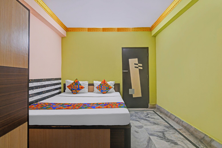 Room 2, Fabhotel Relyef Inn, North 24 Parganas