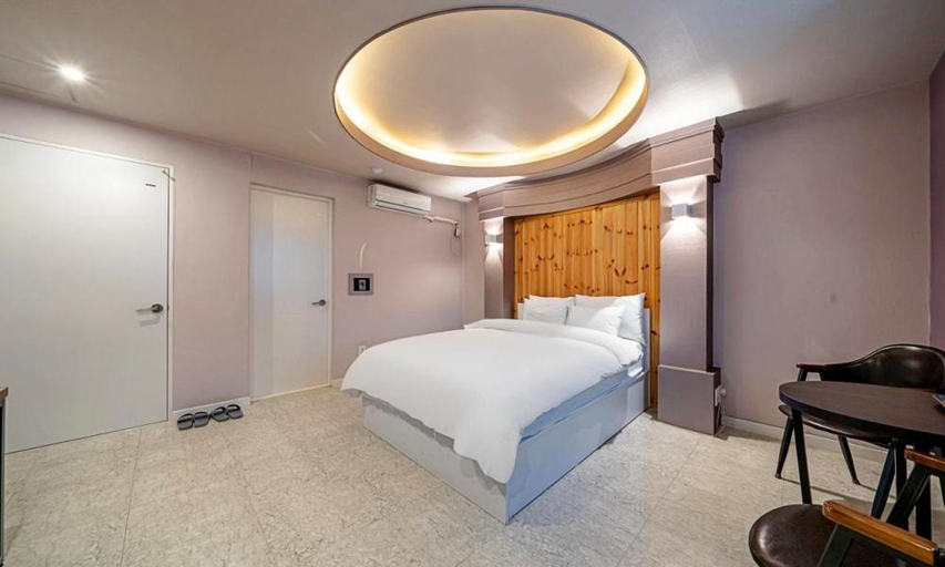 Bedroom 3, Chungju Bali Hotel, Chungju