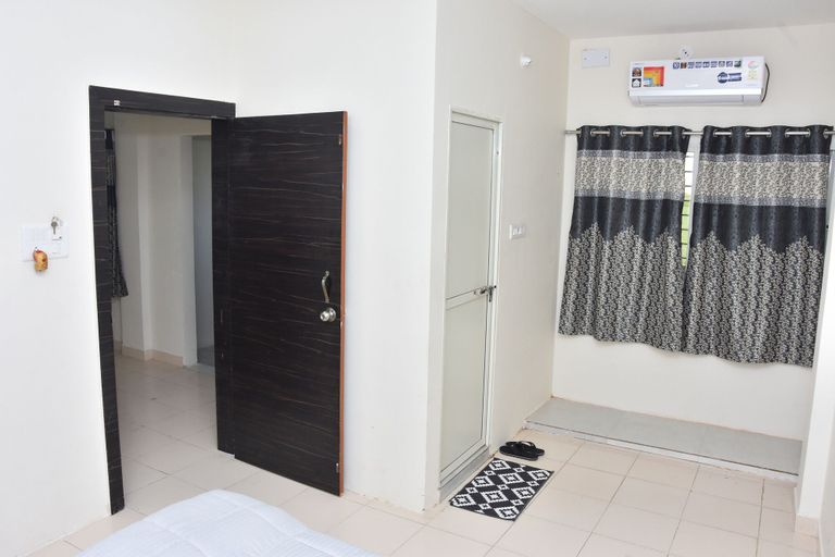 Room 2, Aatithya home stay, Ujjain