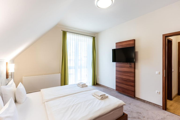 Bedroom 2, Hotel Lajta Park, Mosonmagyaróvár